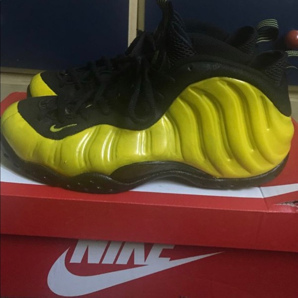 yellow nike foams